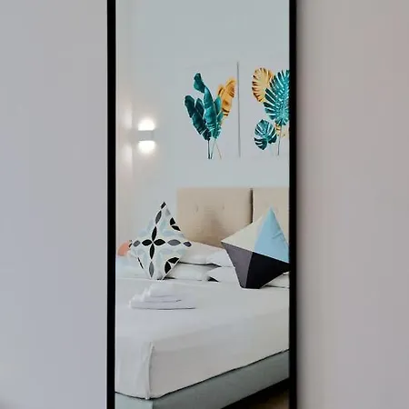 Repubblica Iii-hosted By Sweetstay Lägenhet