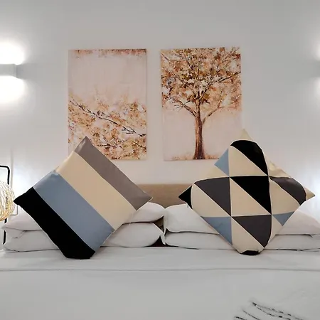 Repubblica Iii-hosted By Sweetstay Lägenhet *